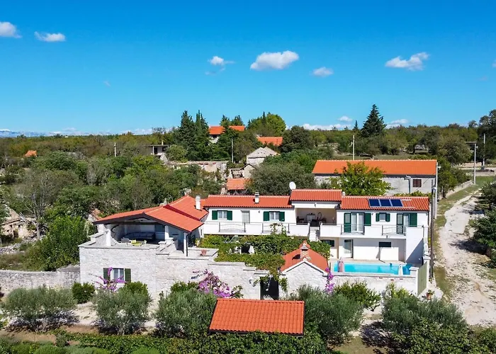 Asteralis Villa *