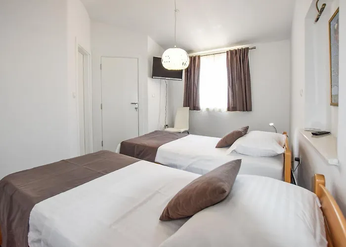 Asteralis * Benkovac