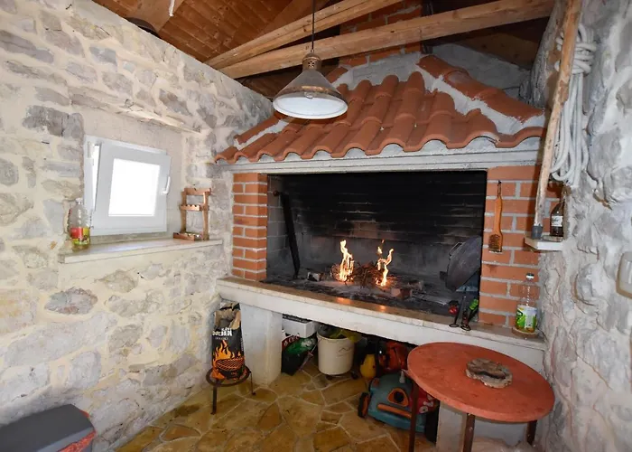 Asteralis Βίλα Benkovac