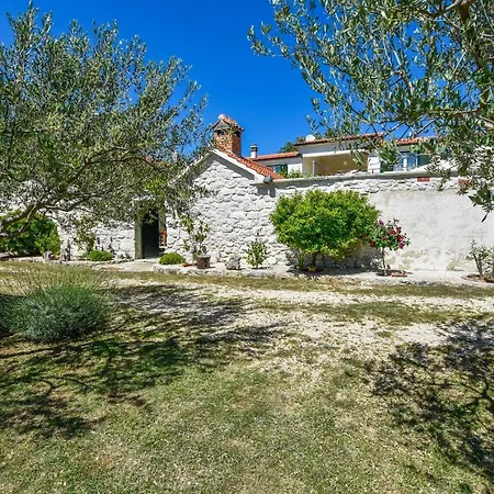 Asteralis Villa *
