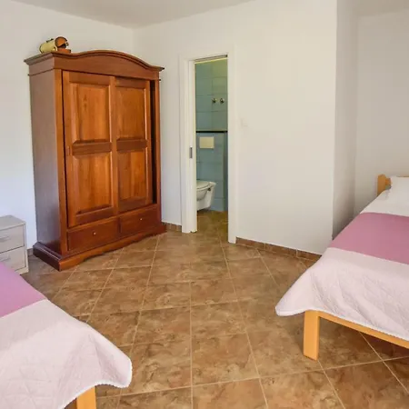 Asteralis * Benkovac