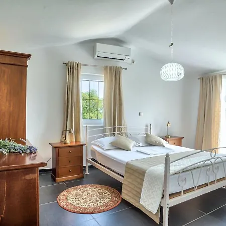 Asteralis Villa *